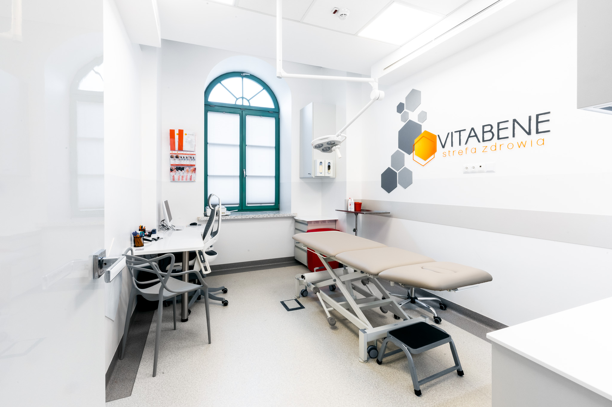 Gabinet zabiegowy i gabinet chirurgiczny w prywatnej przychodni Vitabene